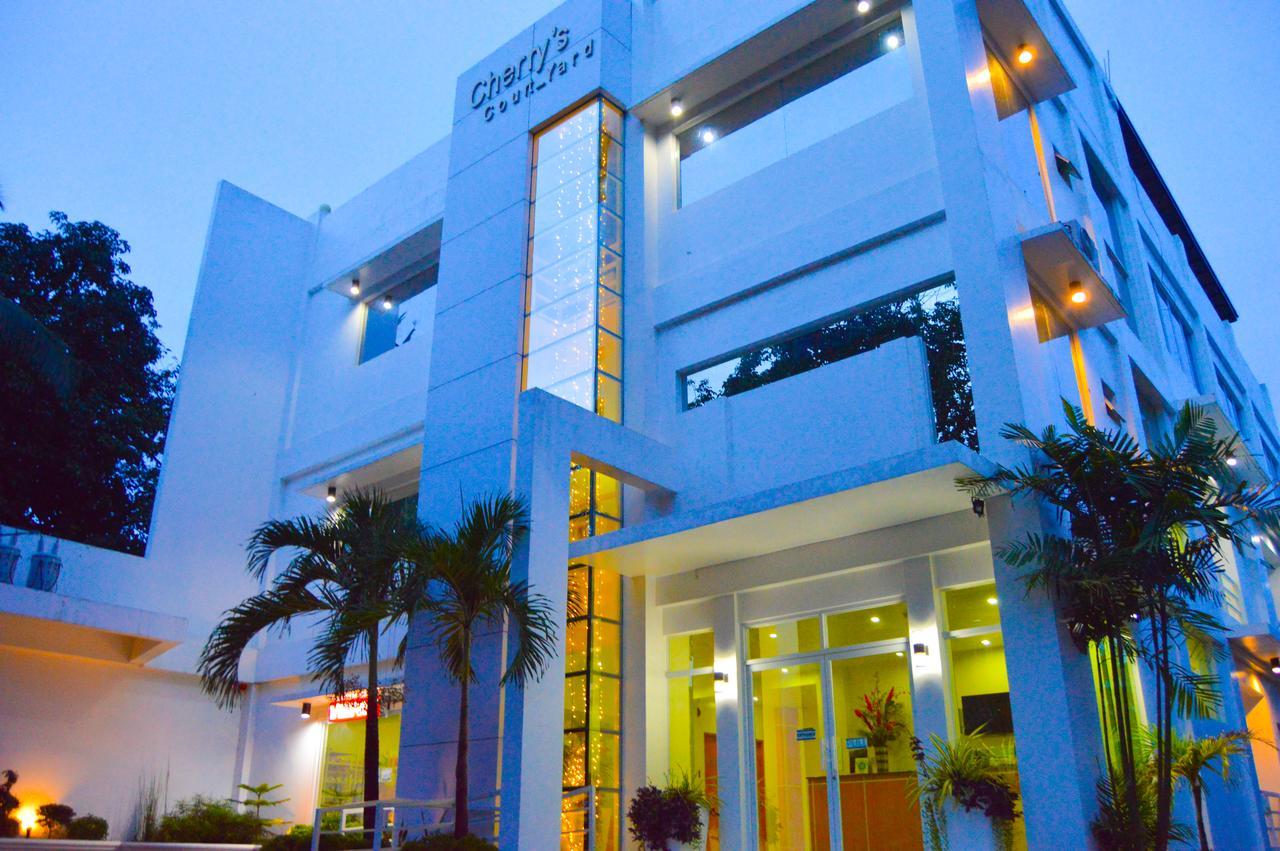 Cherry'S Courtyard Puerto Princesa Exterior photo