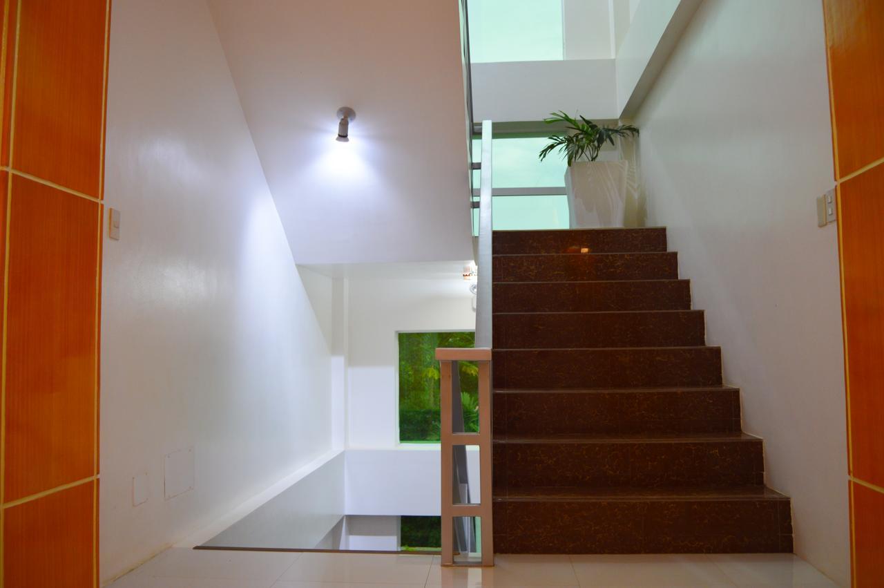 Cherry'S Courtyard Puerto Princesa Exterior photo
