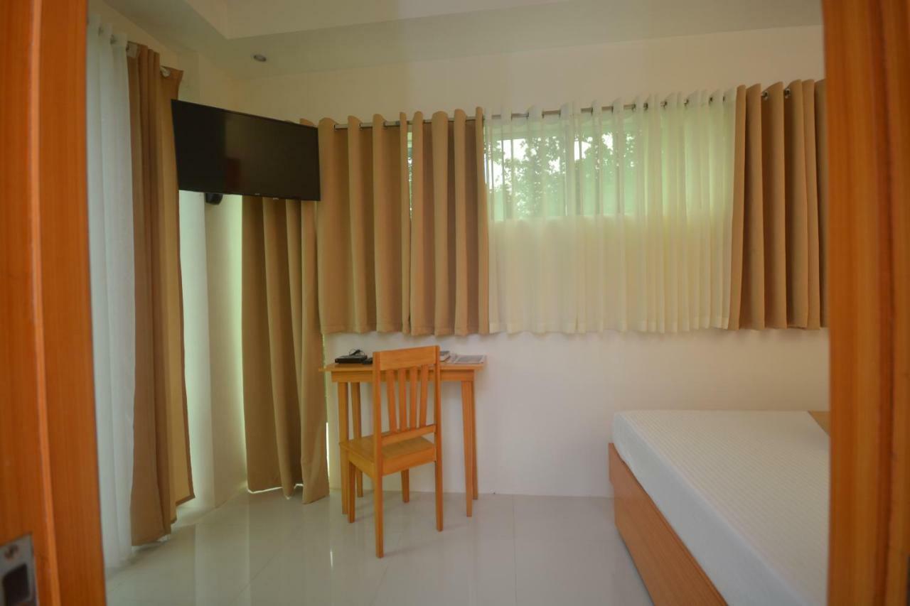 Cherry'S Courtyard Puerto Princesa Exterior photo